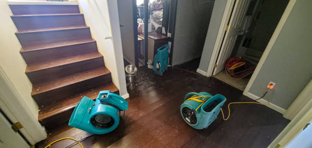 Best Emergency water damage restoration  in Gold River, CA